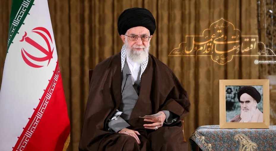 با وجود خودروهای رانتی، علی خامنه‌ای انتقاد از مجلس را «متلک» و نمایندگان را «ساده‌زیست» خواند