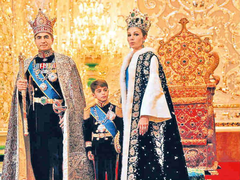 محمدرضا شاه پهلوی؛ چشم تماشای یک ملت 