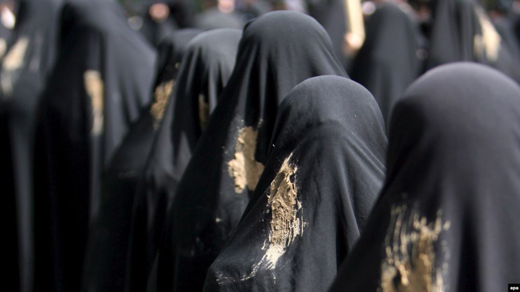 ارتباط قیمت چادر مشکی و مخالفت با حجاب اجباری؛ داستان‌های تخیلی حکومت
