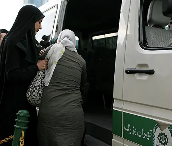 وجه کم‌تر دیده شده آسیب‌های گشت ارشاد؛ فروپاشی روانی و افزایش حمله‌های عصبی در زنان ایرانی